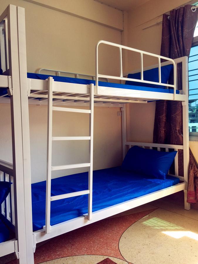 Small Elephant Hostel Bangkok Eksteriør bilde