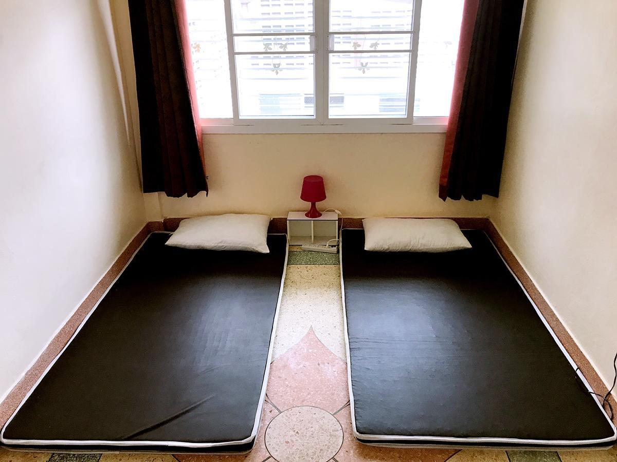 Small Elephant Hostel Bangkok Eksteriør bilde